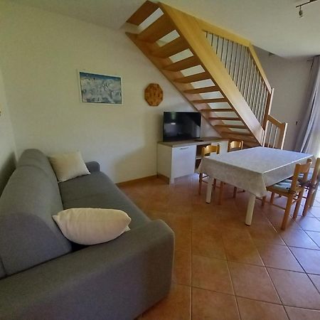 Appartamenti Penasa Renato Commezzadura Eksteriør bilde